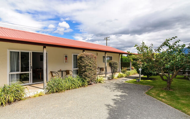 Abbey Court Motel