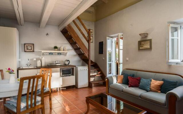 Rustic Escape, Agios Markos