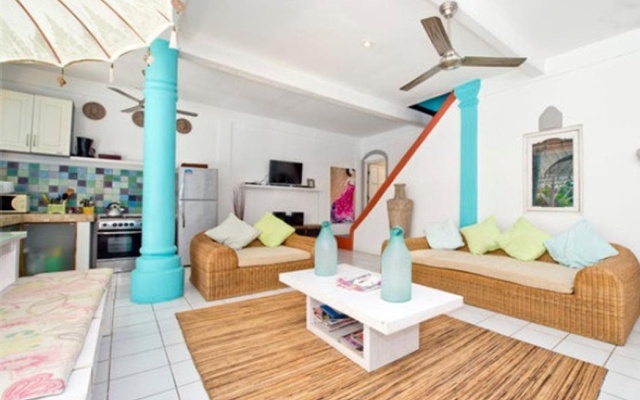 Seminyak Beach Luxury Villa – Guest Rooms – Kuta