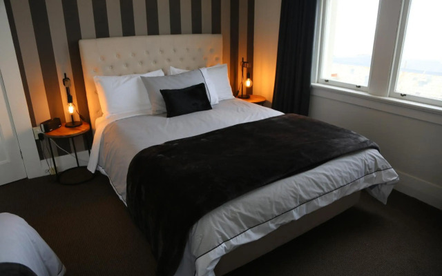 Majestic Mansions - Apartments at St Clair