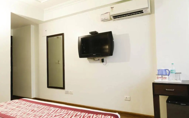 OYO Premium Jaipur Junction