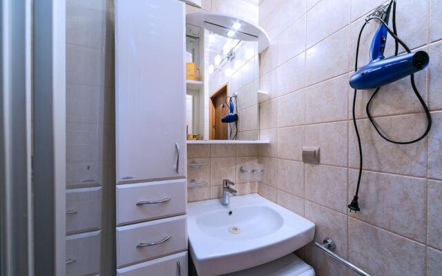 MaxRealty24 Marii Ulianovoy 12