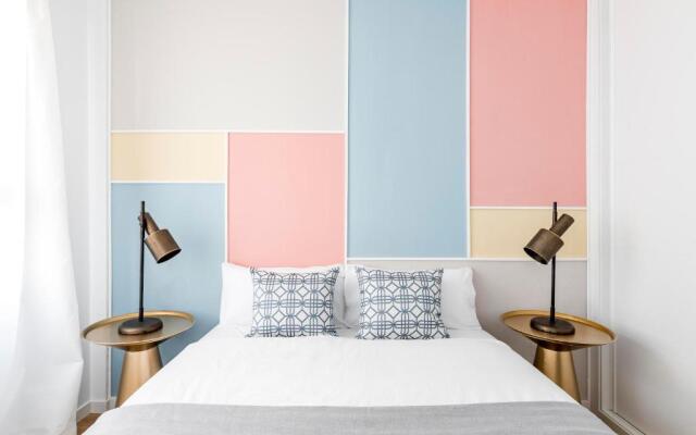 Color Apartments by Olala Homes