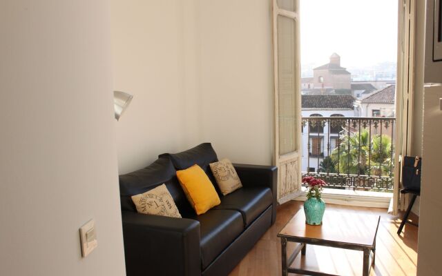 Life Apartments Calderón