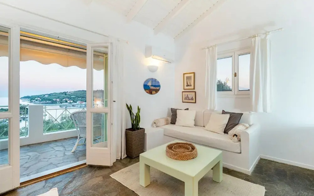 Bay View Mimosa Upper