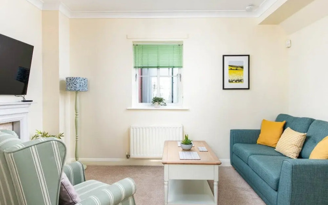 Seaview 2-bed With Private Parking, Portishead