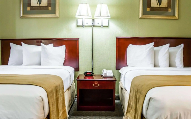 Quality Inn Tampa Airport - Cruise Port