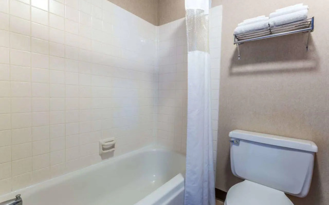 Travelodge by Wyndham Pioneer Villa