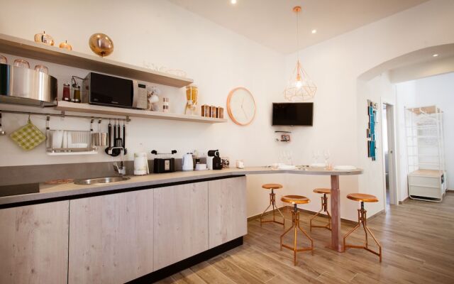 Apartments & Suites 5 Terre La Spezia