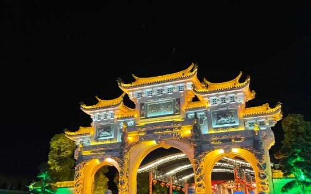 Vienna Hotel Shanwei Lufeng Renmin Road Branch
