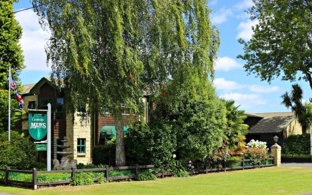Cambridge Mews