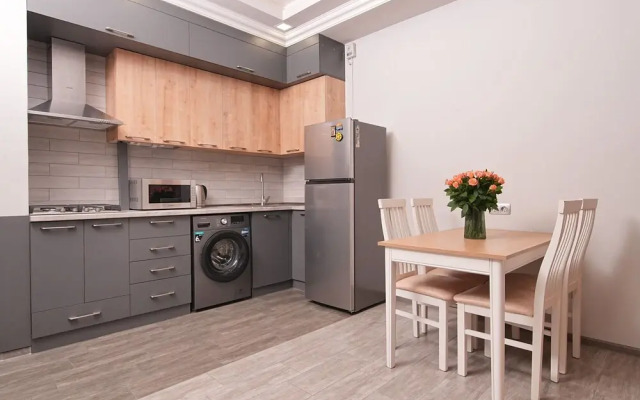 Cozy 1-bedroom apartment by Sweet Home