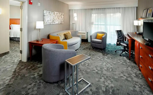 Courtyard by Marriott Akron Stow