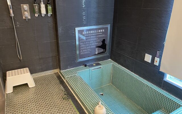 YA-NOLD Hot Spring Hotel