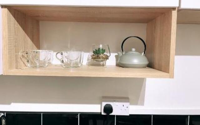 Aura Apartments by CityNest2