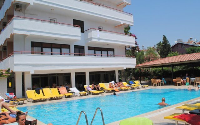 Beyaz Saray Hotel