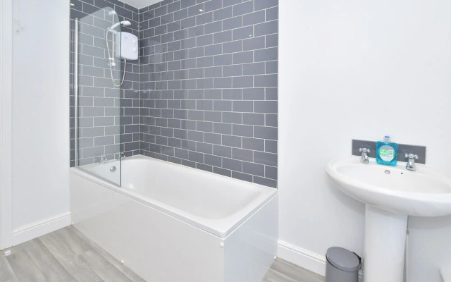 Townhouse @ 272 Walthall Street Crewe