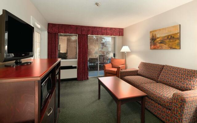 Travelodge by Wyndham Nanaimo