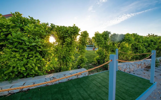 Trullo Nonna Itria Trullo con Esclusiva Piscina e Idromassaggio