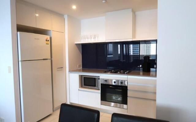 Cavill Avenue Private Apartments