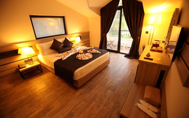 S3 Seahorse Beach Club & Hotel