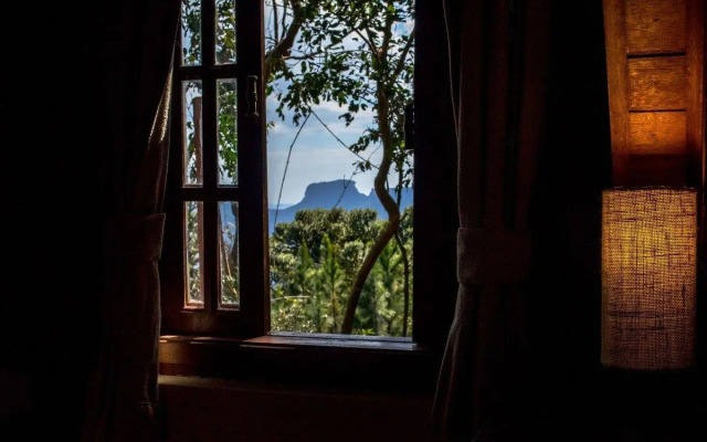 Chalé dos Pássaros - Varanda com vista p/ Natureza