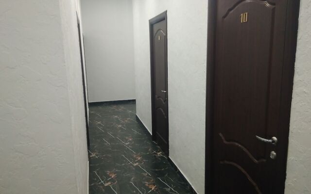 Mini-hotel u Politehnicheskoi