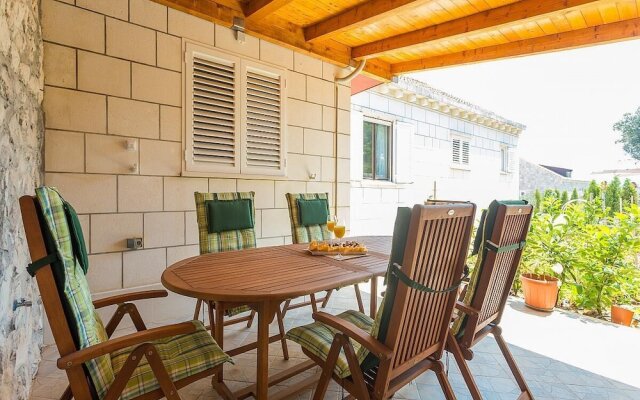 Holiday Apartment Marko