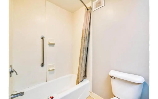 Cranbury Inn & Suites
