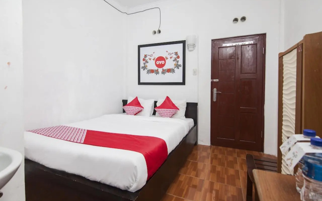 Hotel O near Monument Historique Berasta – Guest Rooms – Berastagi