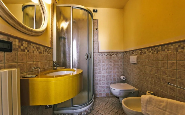 Country House in Tuscany With Pool and Tennis