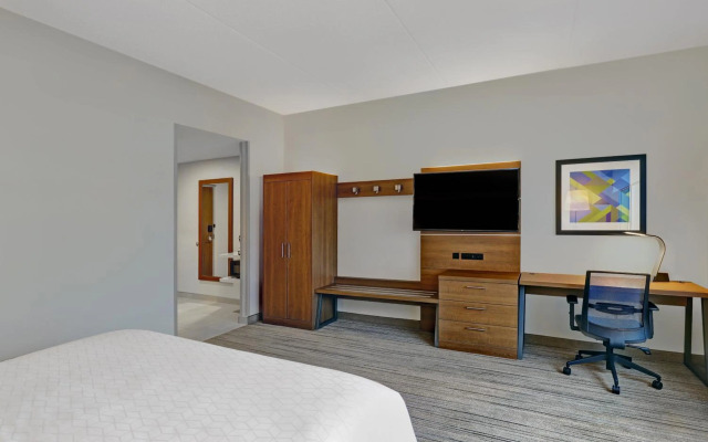Holiday Inn Express & Suites Collingwood by IHG