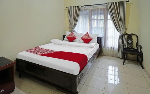 Hotel O Wisma Empat Lima Syariah – Guest Rooms – Palembang