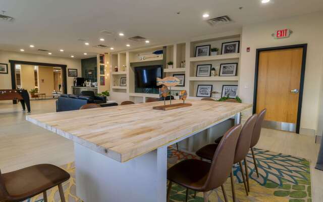 Gateway Hotel & Suites, Ascend Hotel Collection