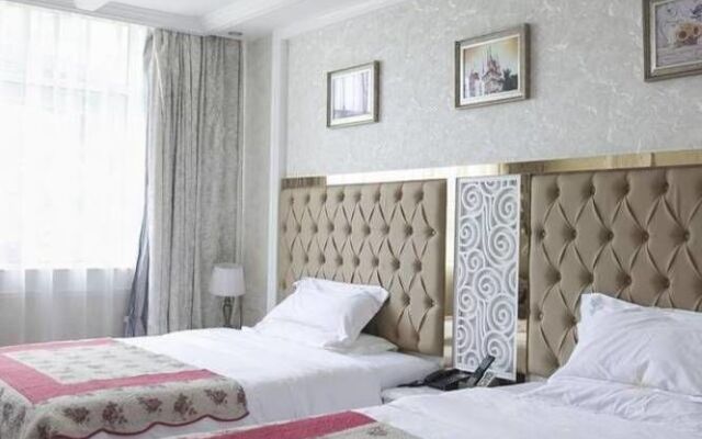 Wuhan Rome Holiday Hotel