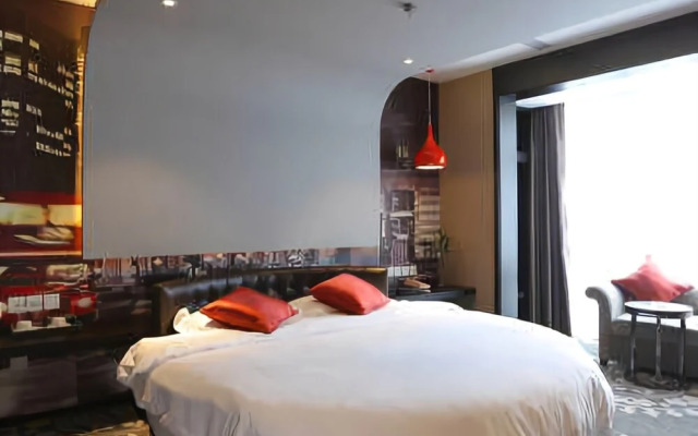 Rongcheng Yaju Hotel (Chengdu Shuangliu Airport boutique)