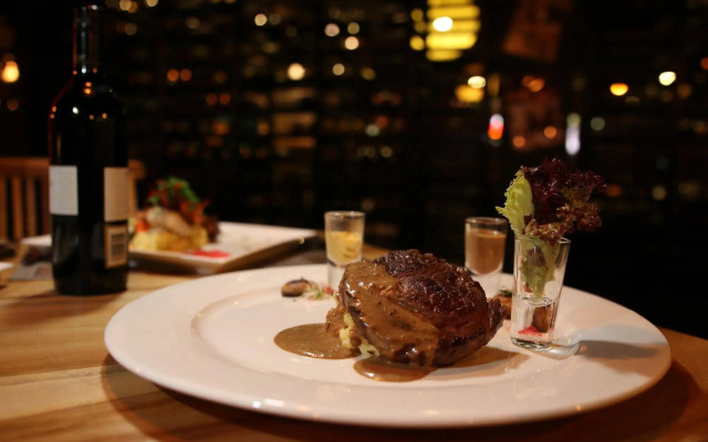 Lot 10 Boutique Hotel