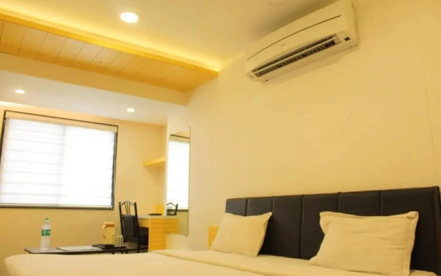 Maa Sharda Hotel