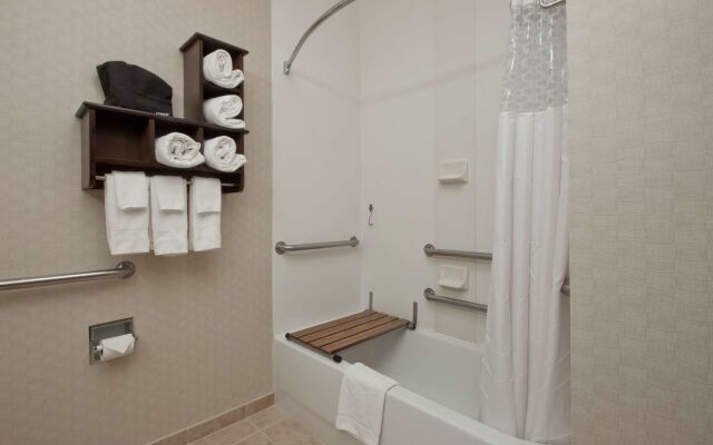 Countryside Inn and Suites