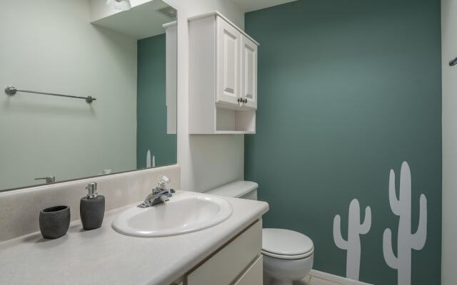 2BR Scottsdale Apartment by WanderJaunt