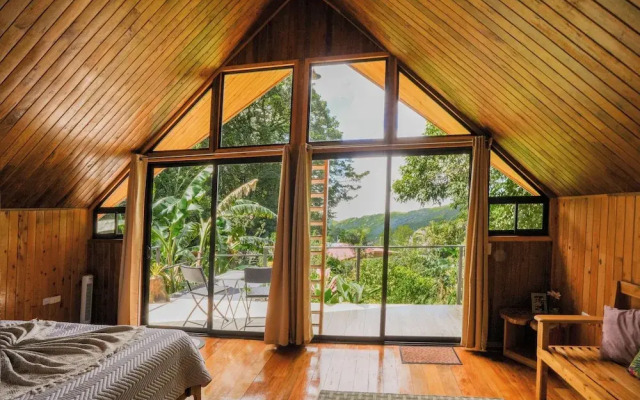 Tityra Lodge
