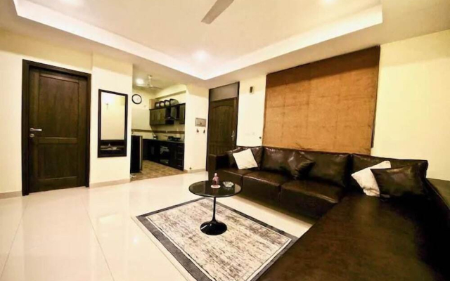 Executive Suits Apt F-11 Markaz