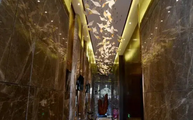 Jintian Hotel (Qionglai Dingsheng Times Plaza)