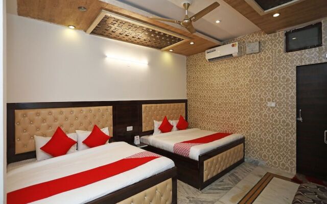 OYO 19820 Hotel Aanandan Residency