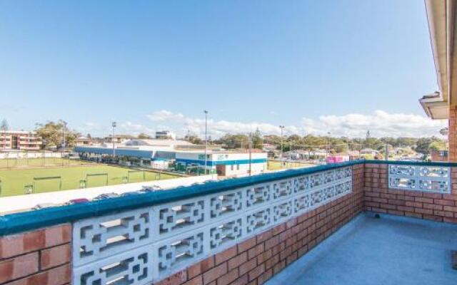 Seabreeze 4 Opposite Bowling Club