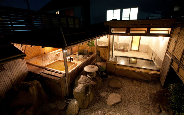 Hitomarukadan Ryokan