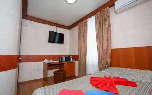 42 Km Hotel