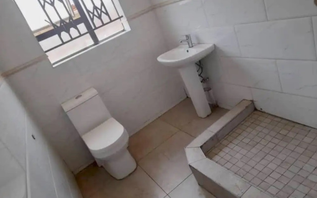 Manacomfy - 14bed House - 4 Baths - Victoria Falls