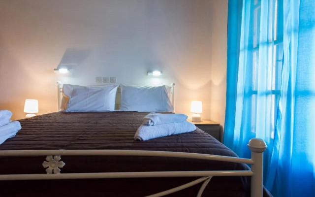 Renata Rooms & Studios