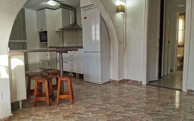 Nelidas Pri. Bungalow Pool & wifi free.